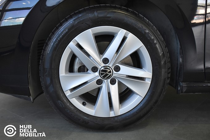 VOLKSWAGEN Golf 1.0 eTSI EVO DSG Life